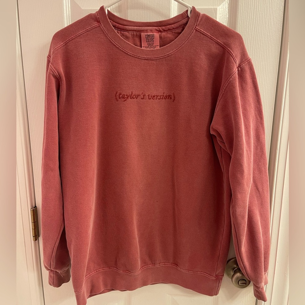 Comfort Colors Taylor Swift (Taylor’s Version) Embroidered Sweatshirt Size Small